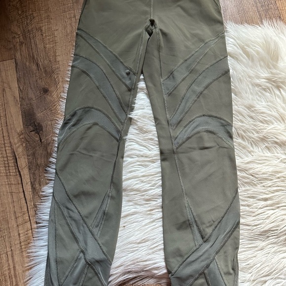 LULULEMON Wunder Under Tech Mesh Leggings - Picture 2 of 5